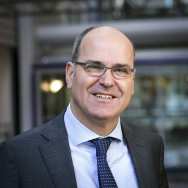 Profielfoto van programmamanager Circulaire Economie Frank Croes.