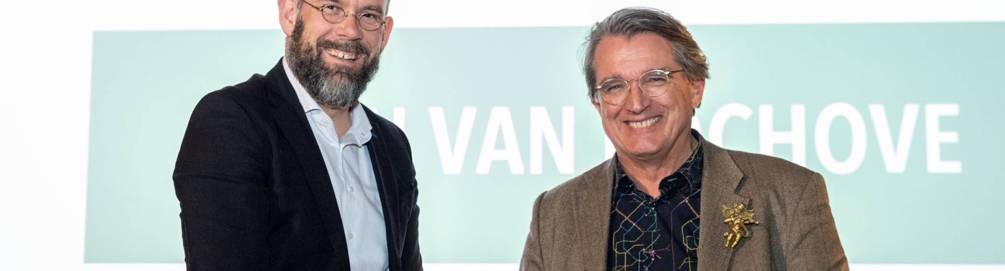 Iwan van Bochove, coördinator van het HAN Mobility Innovation Center (MIC) en een ervaren industrieel ontwerper, heeft de HAN Green Award 2023 ontvangen in de categorie Toekomstgerichte Initiatiefnemer.