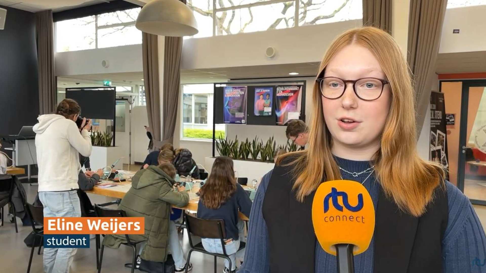 Interview door RTV Connect met Eline Weijers, student Technische Bedrijfskunde, op Girls' Day bij de HAN in Arnhem