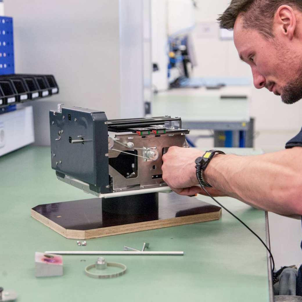285928 De HAN lanceert eind juni de Technohub Digital Twin, samen met een aantal bedrijven en het Graafschapcollege. Varex medewerker Sjoerd Hermsen