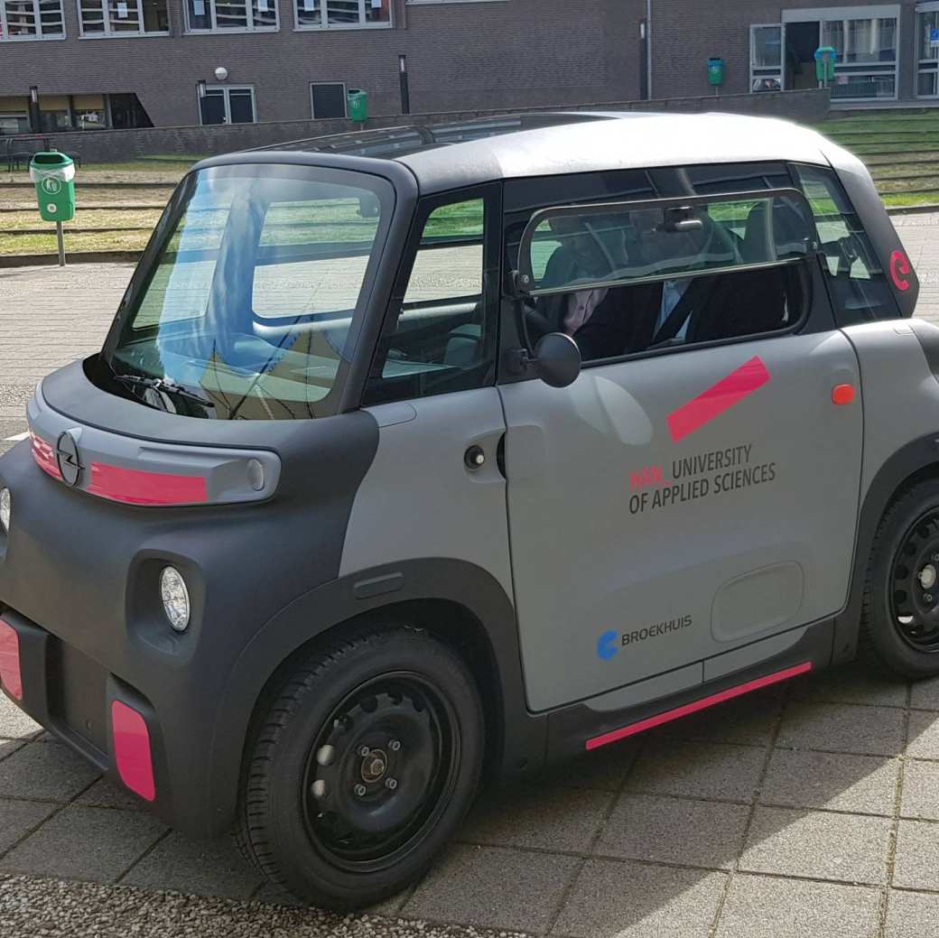 439887 Opel Rocks-e op de HAN Campus in Arnhem