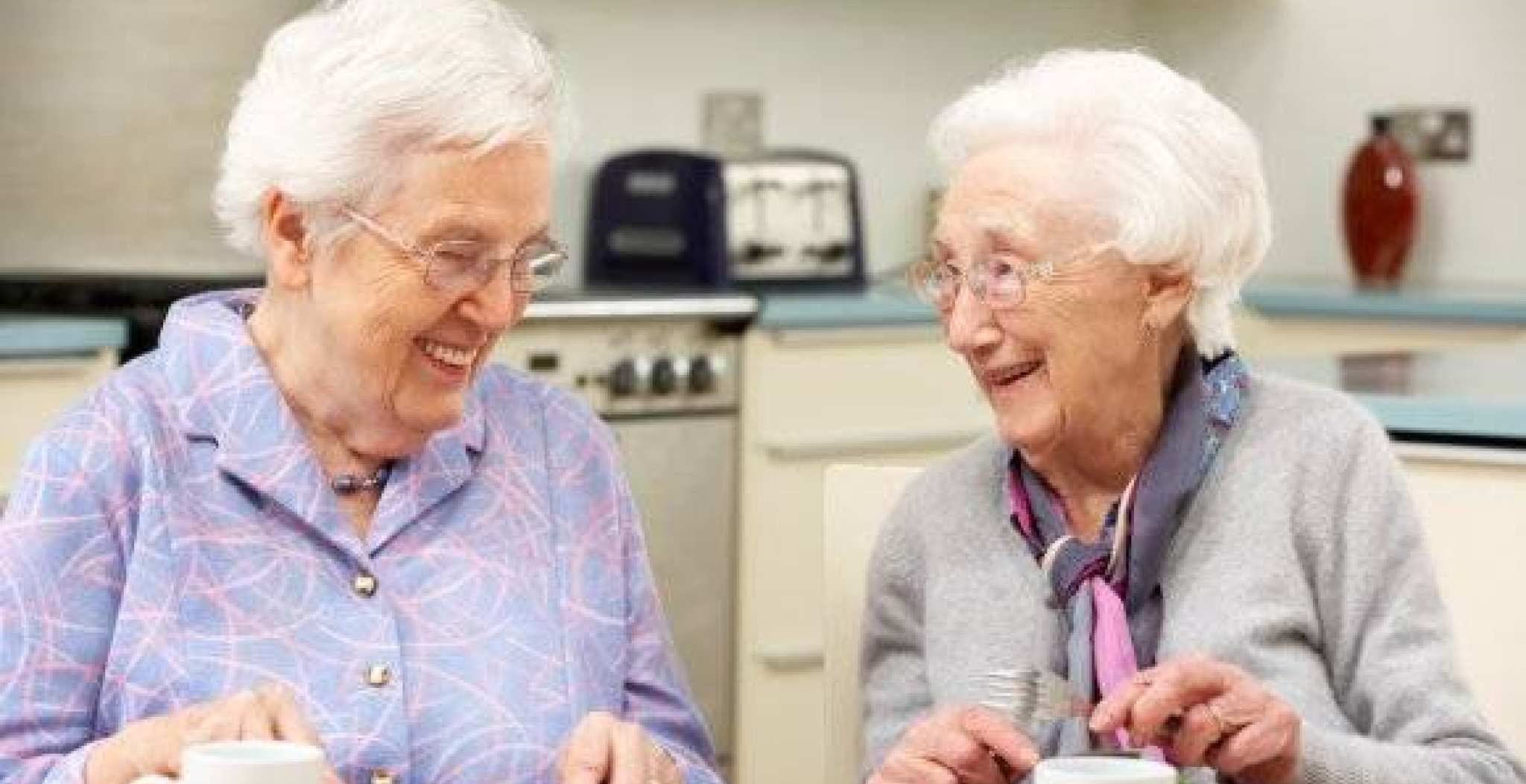 Het project Eten met Lange Tanden is een project om ouderen die problemen hebben met mondgezondheid op te sporen. 