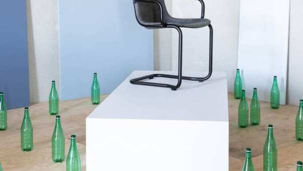309753 Een moderne, duurzaam geproduceerde stoel
