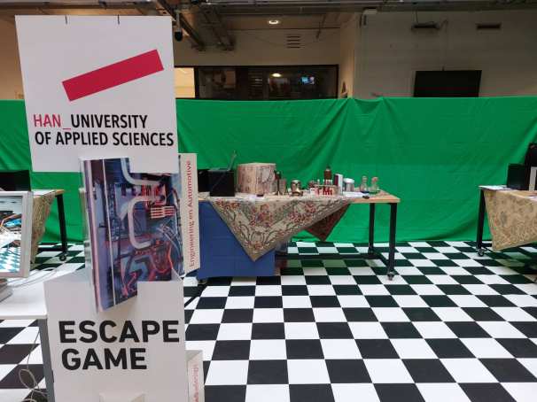 447849 Opstelling van de Escape Game op de Techniekdag met nadruk op Engineering en Automotive