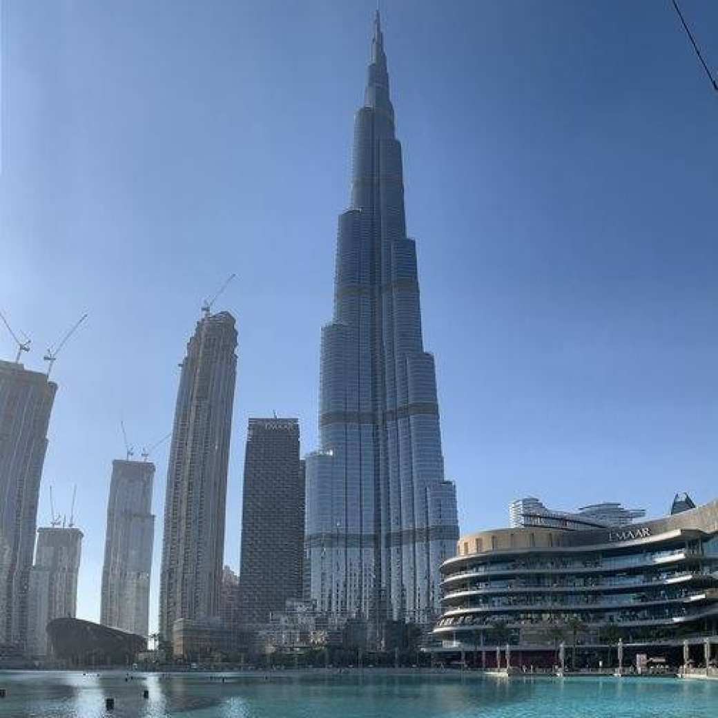 374375 Burj Khalifa in Dubai