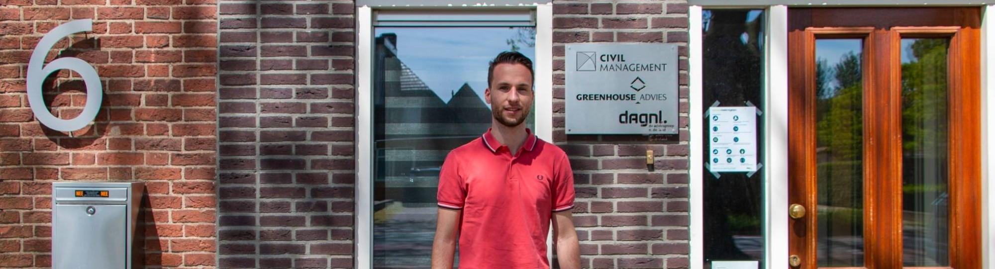 296546 Civiele techniek, Stijn Wijers voor het pand van Civil Management, Greenhouse Advies en DagNL.