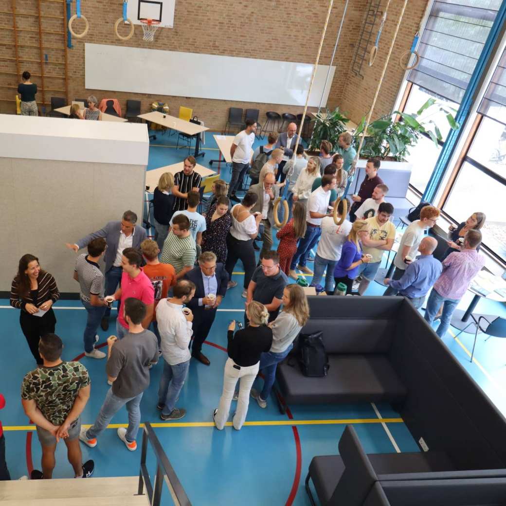 441007 In de innovatiewerkplaats Groenewoudseweg 1 te Nijmegen ontmoeten studenten van de master Circulaire Economie en werkveldpartners elkaar. 14 September 2022.