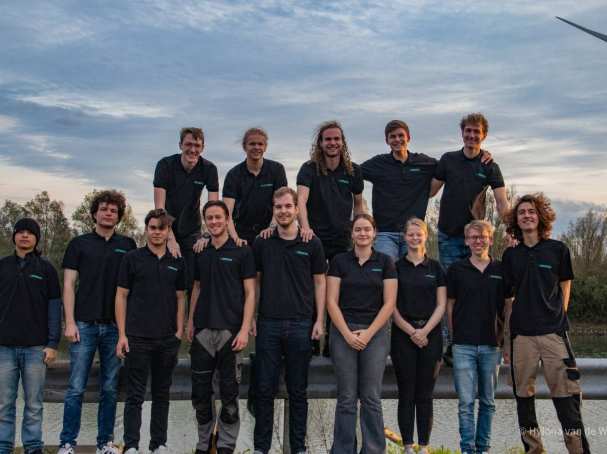 Studententeam Regterschot Racing bestaat eind november 2022 al uit 35 studenten die vanuit verschillende HAN academies met elkaar samenwerken.