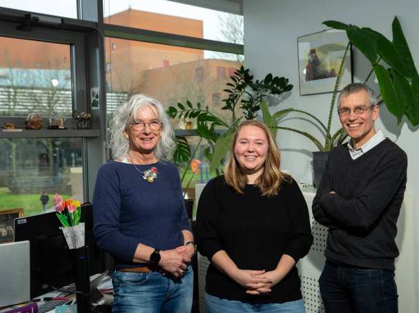 Drie senior sb'er van de academie TBC, Renate Rietveld, Ilse Gerritsen en Wiet Jenniskens