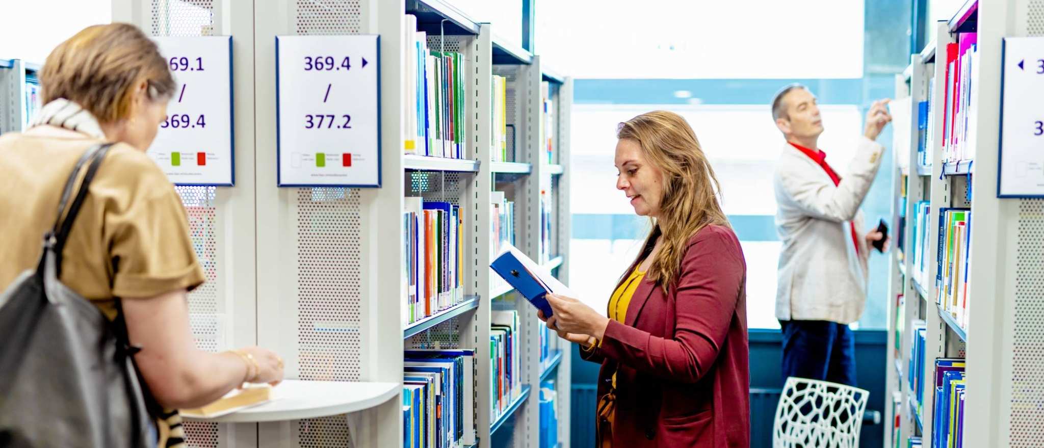 Logistics Management deeltijd, studiecentrum, boeken, uitzoeken, studeren, 2022