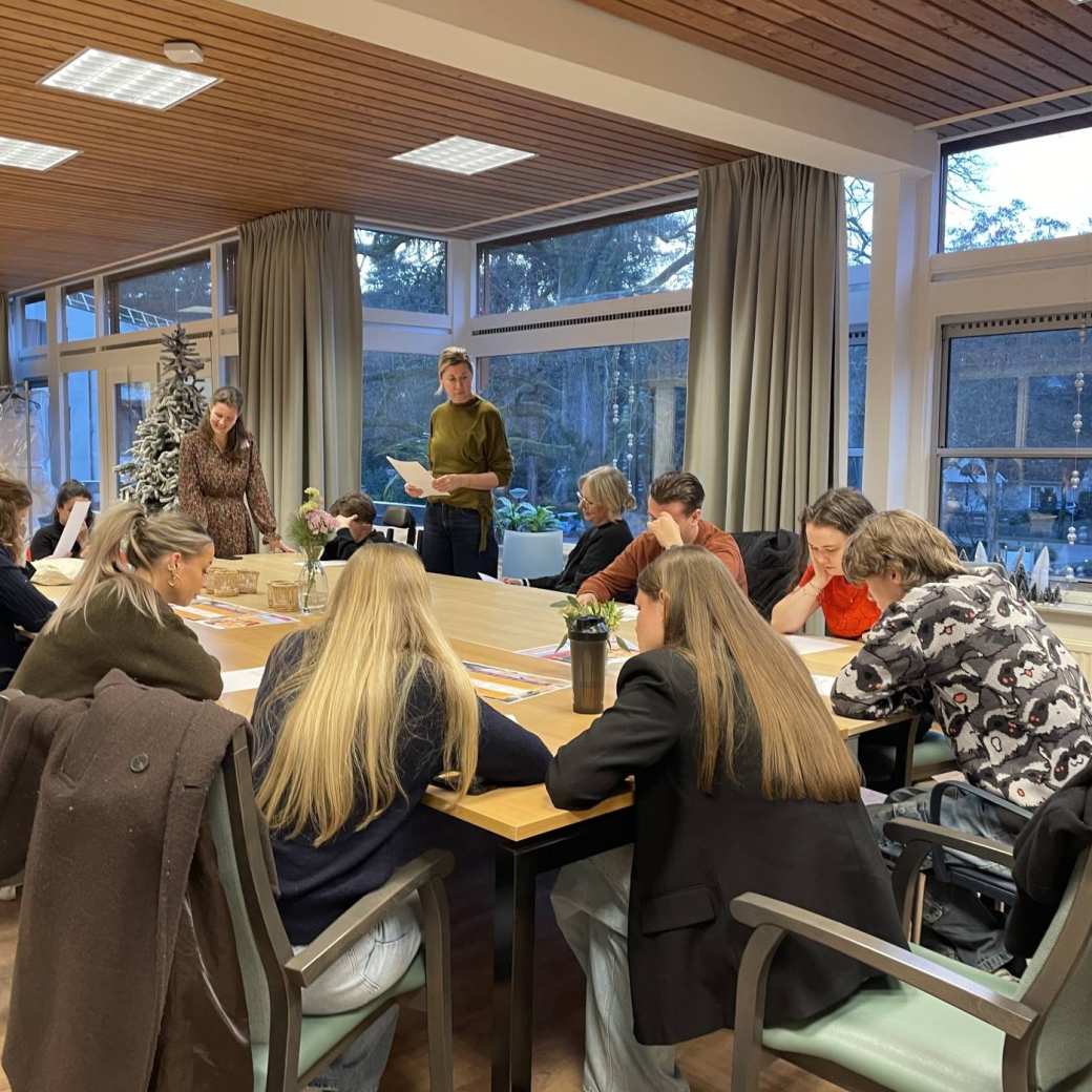 Studenten minor Samen Sterker op werkbezoek bij Accoladezorg