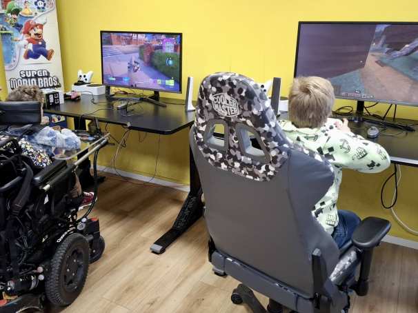 Jongeren gamen inclusief bij de Bio Game Club