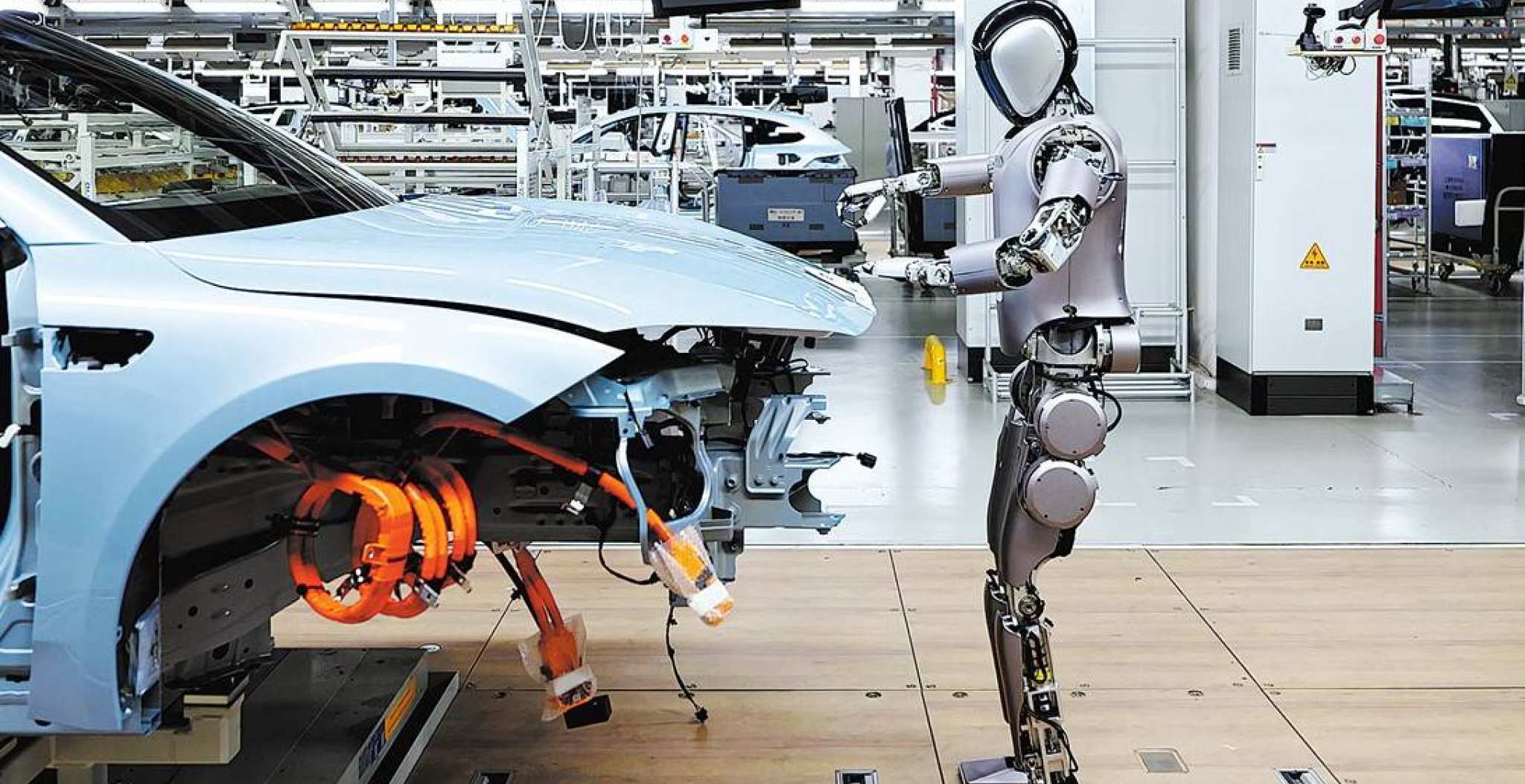Foto met humanoid-robot in een autoindustrie omgeving