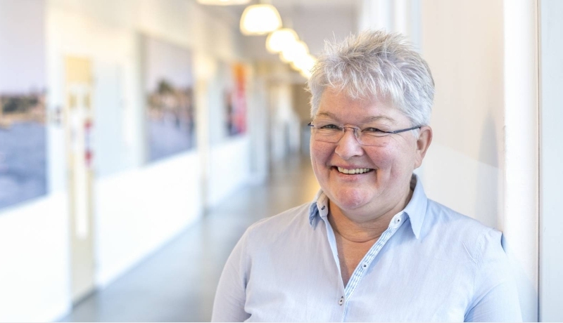 foto van opleider, trainer, adviseur Annette Perino, post-hbo sociaal, teamcoaching, docent master Begeleidingskunde Hogeschool Rotterdam