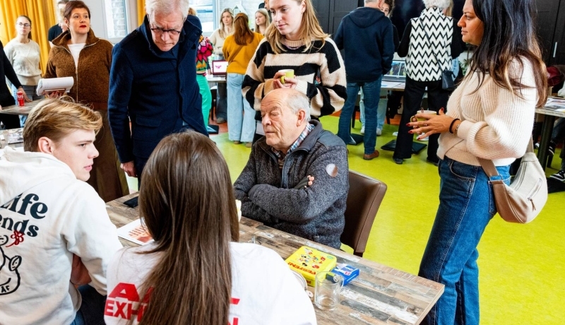 Labs en Werkplaats Hatert -studenten-professionals en burgers aan het werk