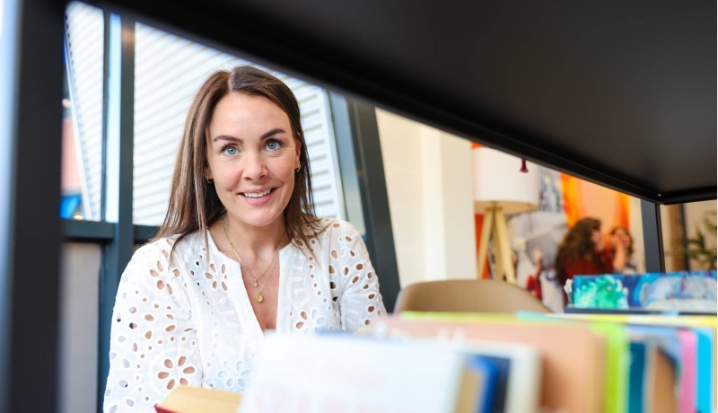 Post-hbo Bedrijfskunde, studeren, boeken, hal, Ruitenberglaan 31, 2022