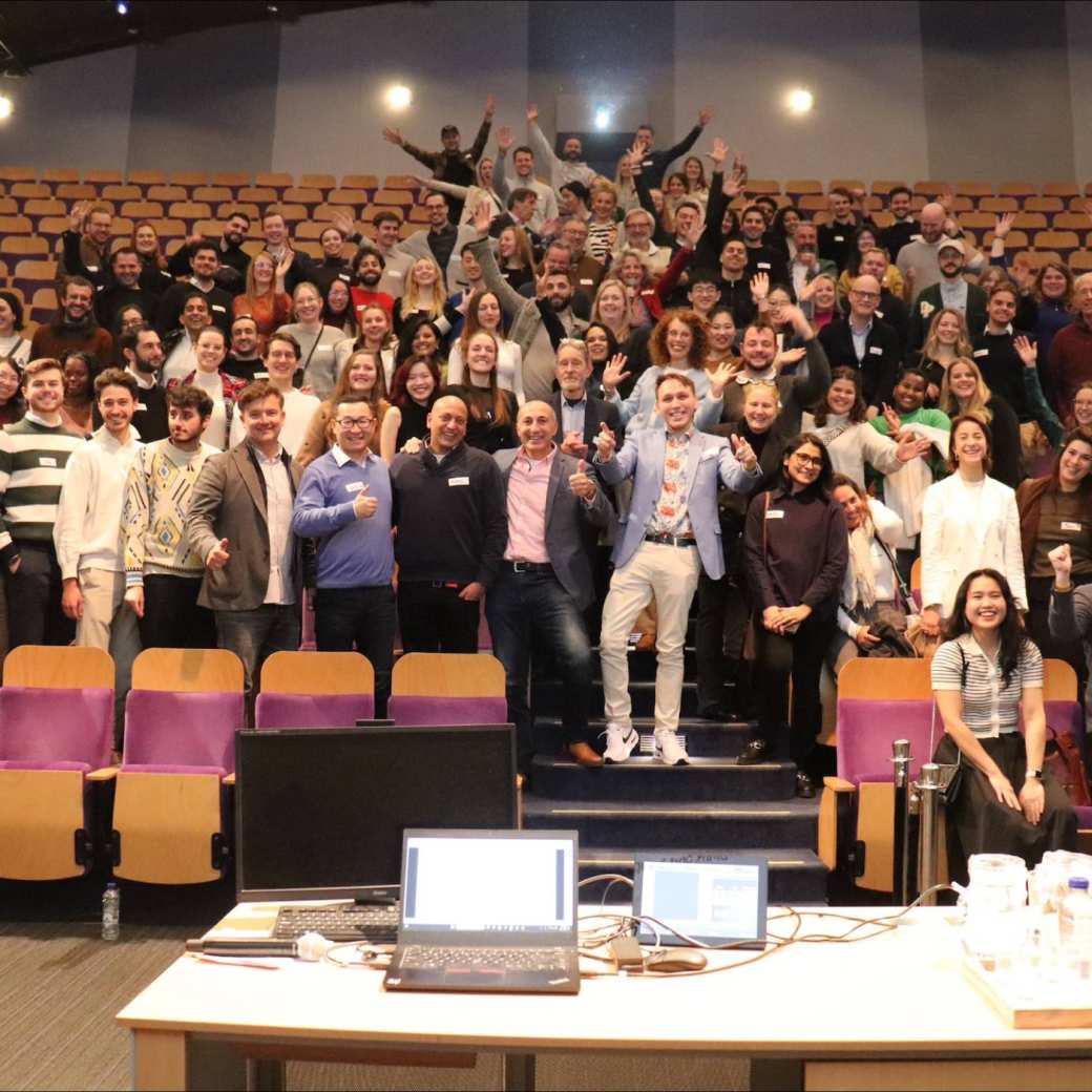 Group photo of ISB alumni on its first reunion