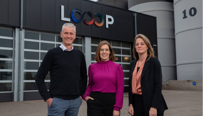 Medewerkers van Looop en Carlien van HAN BioCentre beklinken de samenwerking in een nieuw project