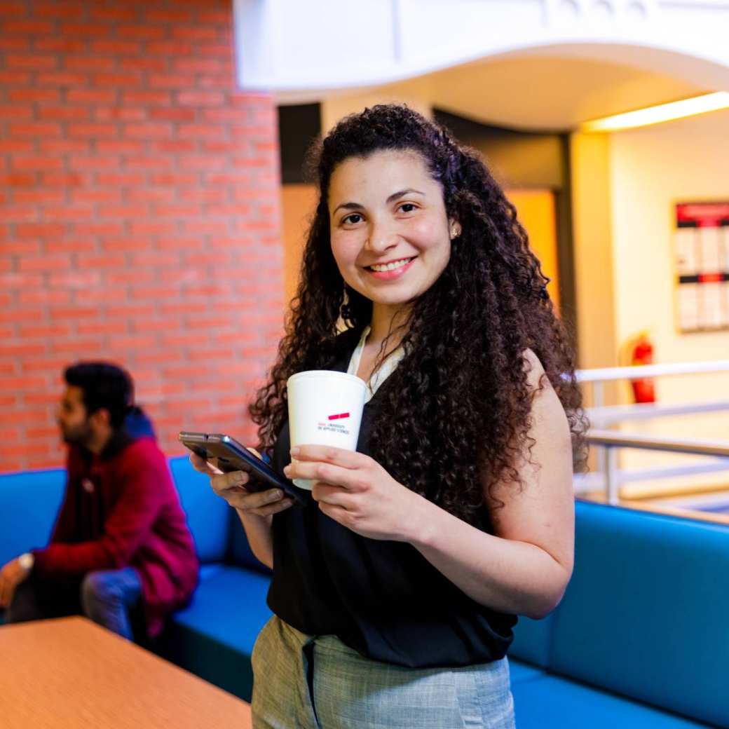 Post-hbo Bedrijfskunde, pauze, gang, Ruitenberglaan 31, koffie, 2022