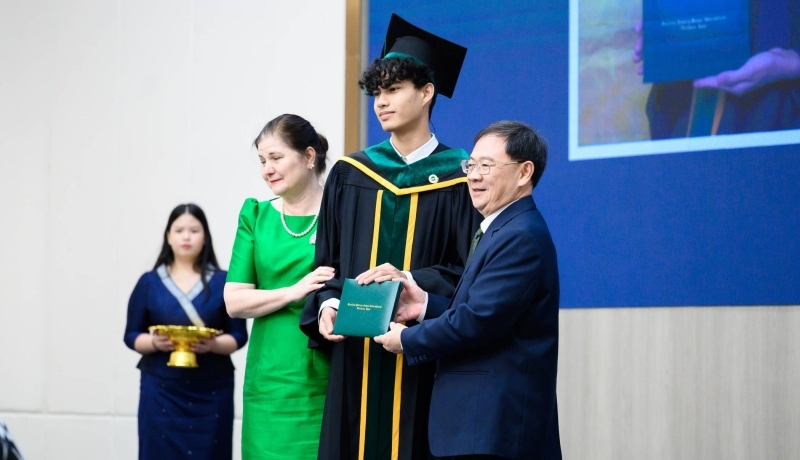 Studenten testemonials foto's opleiding International Business Engels talig