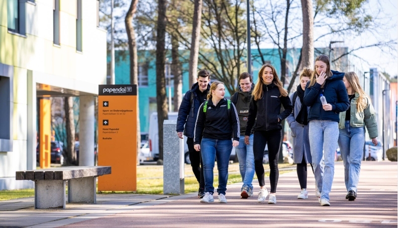 Sportkunde studenten lopen buiten2 2022 Papendal