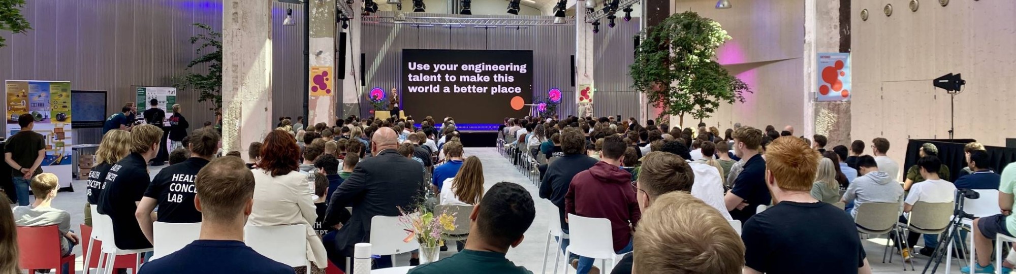 Foto van een presentatie op het IPKW bij Act Eventstudios