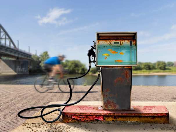 Changemakercampagne, let's change the way we move, benzinepomp, fietsen, Arnhem, 