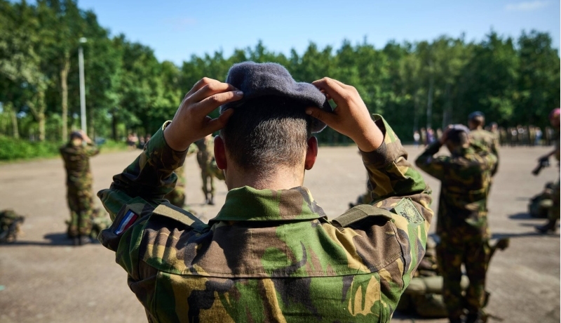 Beelden vanuit Defensie t.b.v. flyer Learning & Development deeltijd. 
