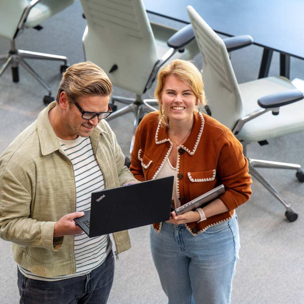 Drie masterstudenten op de Open Avond