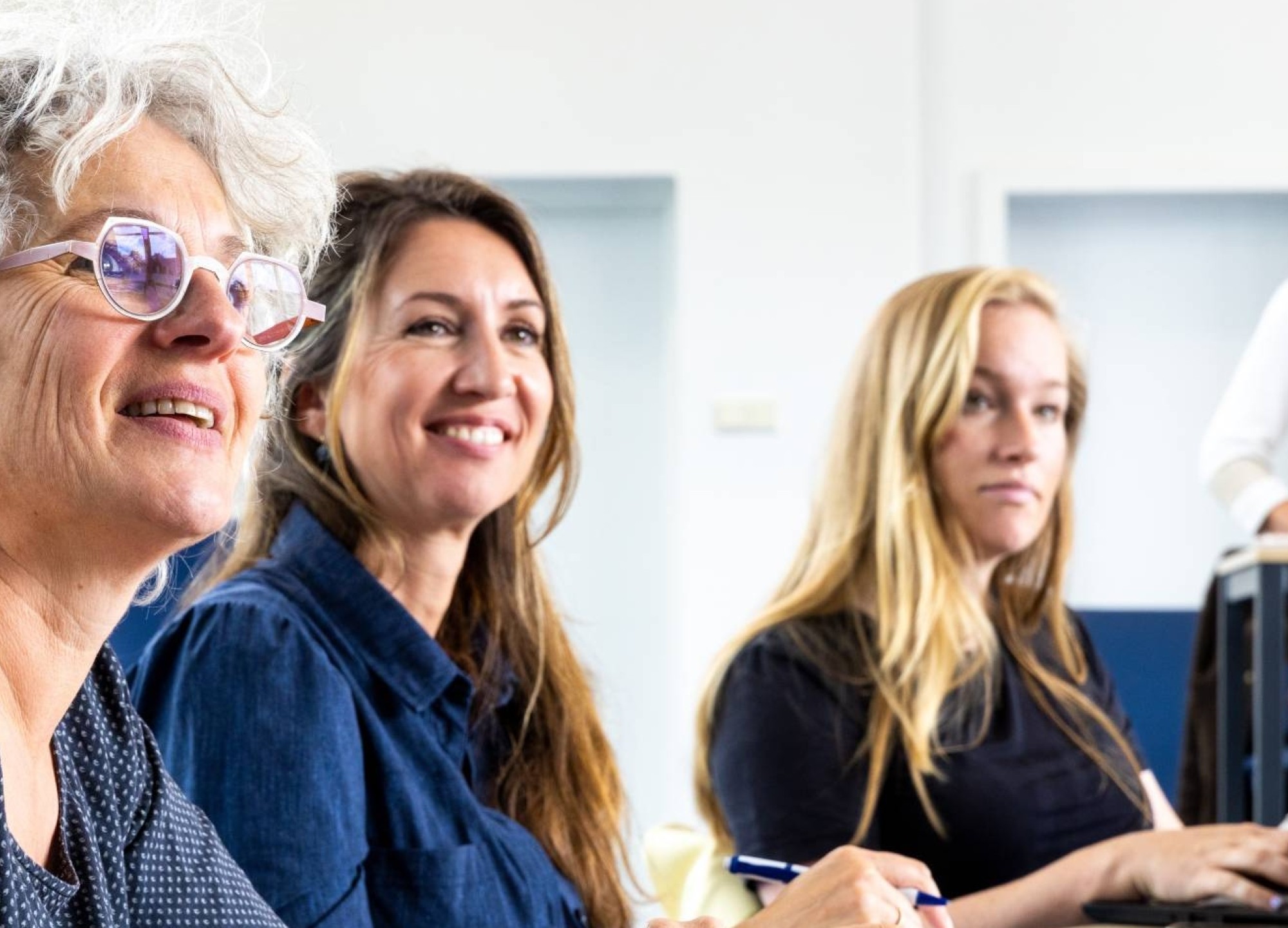 Studenten van de master pedagogiek volgen een les op de groenewoudseweg