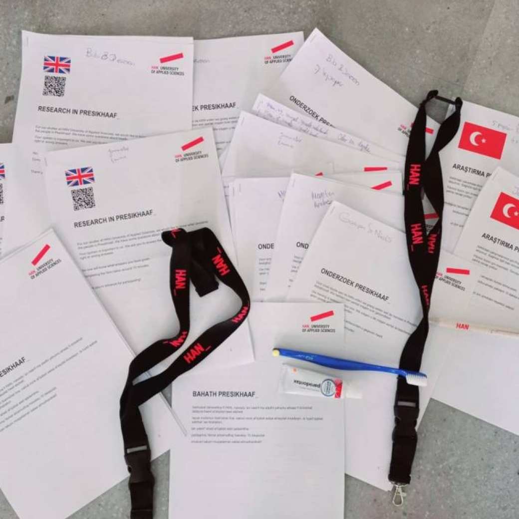 Foto van vragenlijsten gebruikt tijdens het onderzoek