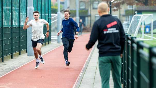 ad sport hardlopen studenten met coach1 2024