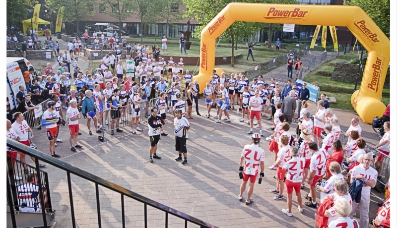 Lopers bij de start van een hardloopwedstrijd