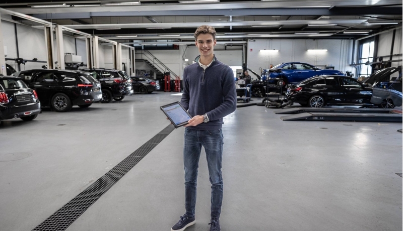 Sem Eelderink, Automotive student aan de HAN in Arnhem, heeft een passie voor auto's die verder gaat dan een hobby.