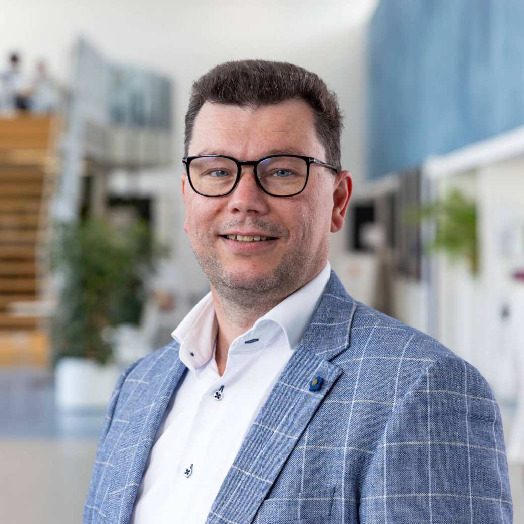 SRM portet van Frank den Heijer in de hal van Ruitenberglaan 26