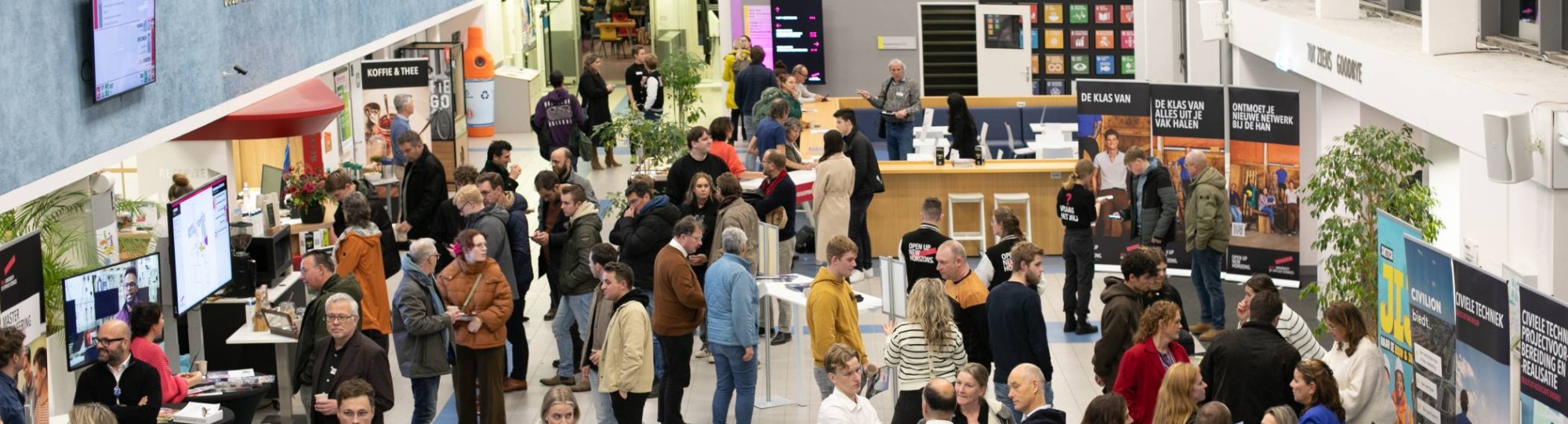 Studenten van de academie it en mediadesign