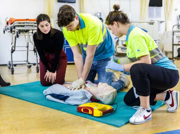 ambulance jas hartmassage