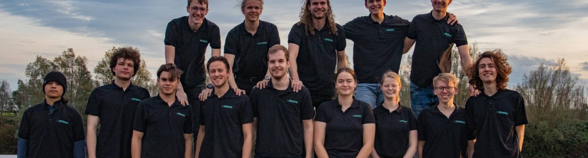 Studententeam Regterschot Racing bestaat eind november 2022 al uit 35 studenten die vanuit verschillende HAN academies met elkaar samenwerken.