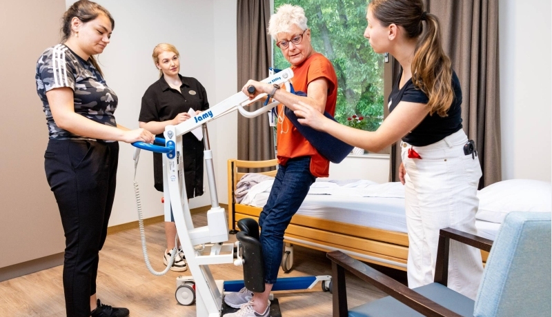 Fotoshoot vergaande samenwerking door HAN academie gezondheid en vitaliteit bij de Waalboog.