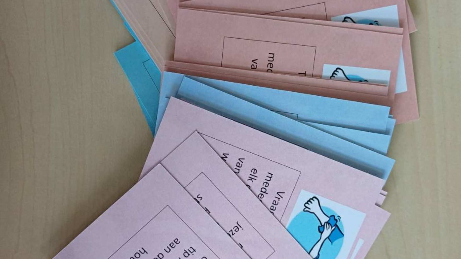 studenten spelen het stuurkracht challenge spel