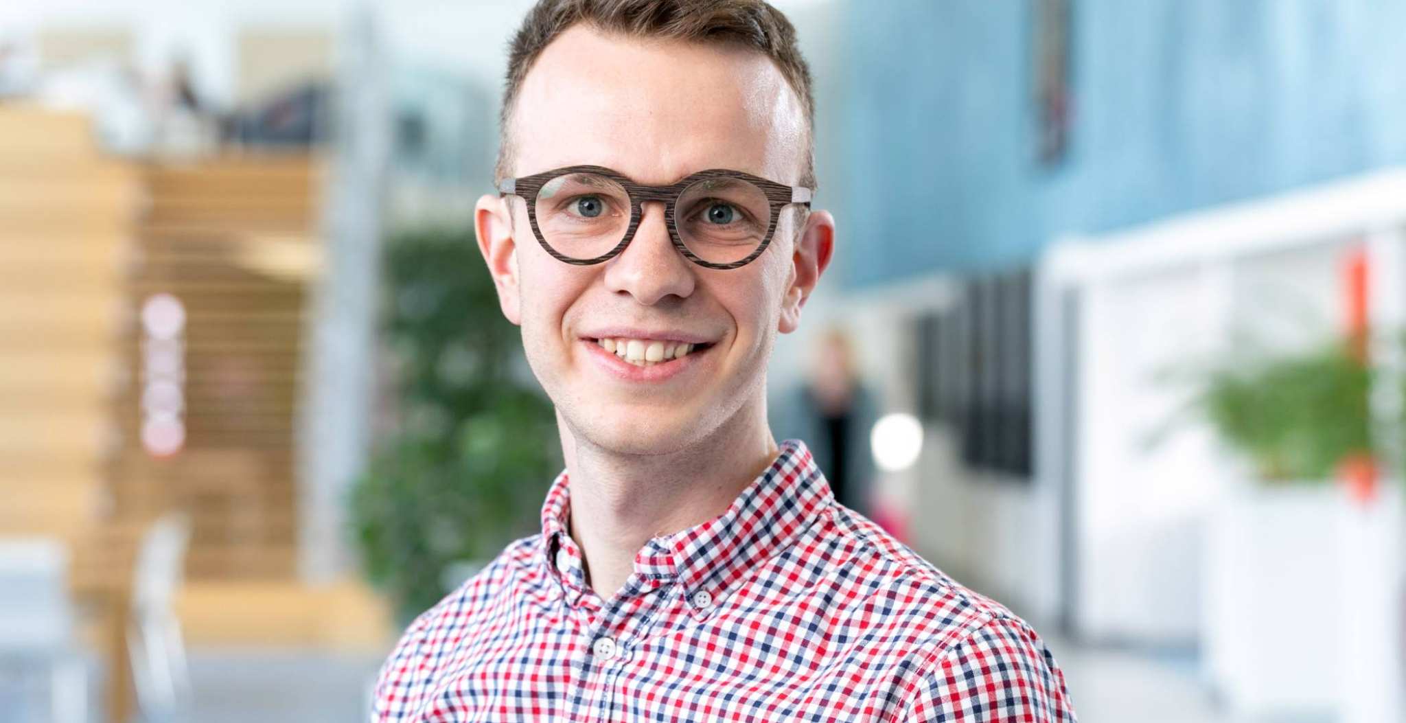 Portretfoto Andras Ligeti