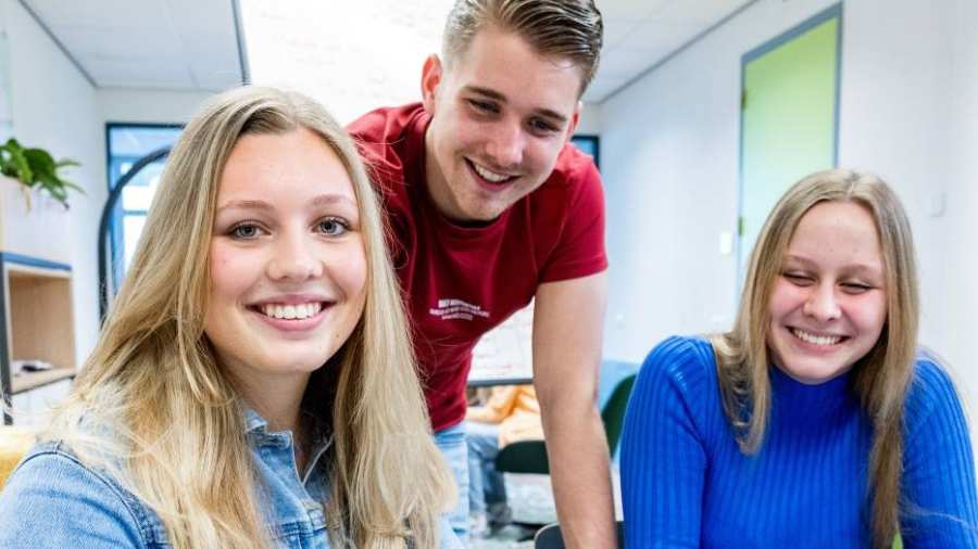Studenten van hbo Facility Management van de HAN in de studio