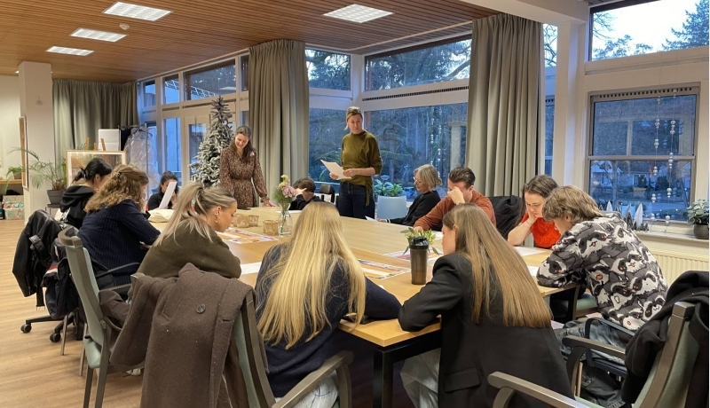 Studenten van de minor Samen Sterker op bezoek bij Accoladezorg