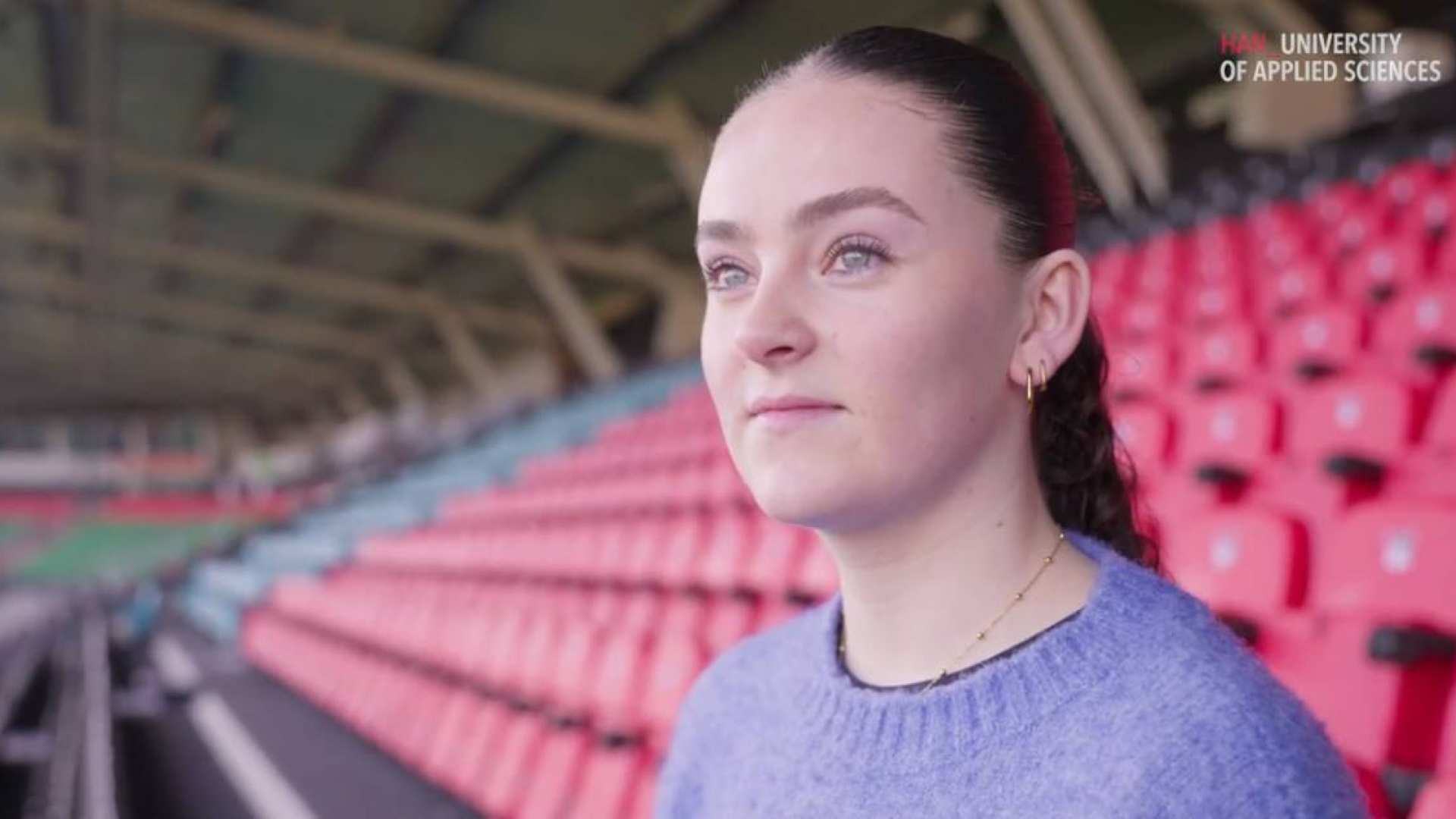 Screenshot van een video over een stage bij NEC voor Facility Management