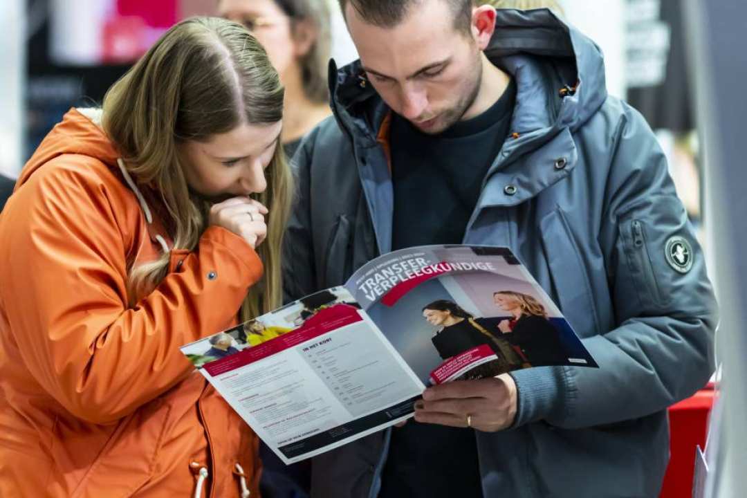Bezoekers op de Open Avond 16 November 2022, Nijmegen