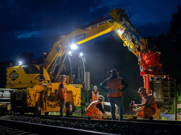 Werken aan het spoor bij Station Heyendaal