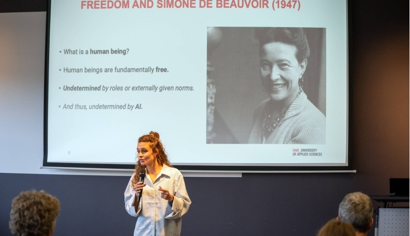 Kim Meijer presenteert op DEMAND