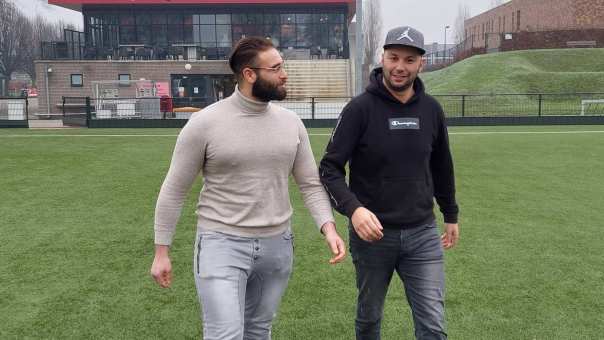 Mert Rustuoglu bij Quick1888, de match, op het veld