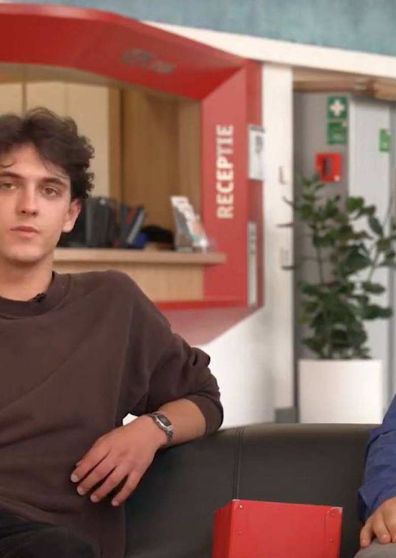 Bankvideo met ESE-studenten Lucas en Casper