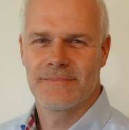 Docent Arwin Giesbers van de post-hbo opleiding Projectmanagement